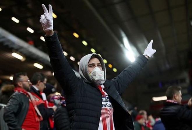 &Tau;&omicron;&upsilon;&lambda;ά&chi;&iota;&sigma;&tau;&omicron;&nu; 41 &nu;&epsilon;&kappa;&rho;&omicron;ί &alpha;&pi;ό &tau;&omicron;&nu; &kappa;&omicron;&rho;&omega;&nu;&omicron;ϊό &epsilon;&xi;&alpha;&iota;&tau;ί&alpha;&sigmaf; &tau;&omicron;&upsilon; &Lambda;ί&beta;&epsilon;&rho;&pi;&omicron;&upsilon;&lambda;-&Alpha;&tau;&lambda;έ&tau;&iota;&kappa;&omicron;