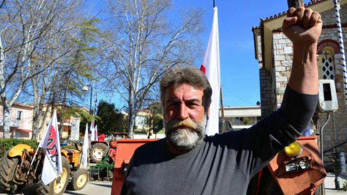 Πλήθος κόσμου είπε το «τελευταίο αντίο» στον Νίκο Αγγέλου - Ο επικήδειος του Ν. Γόντικα