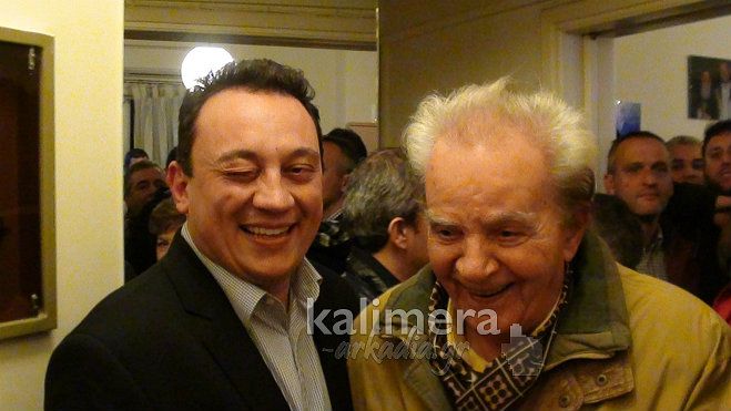 Η πρώτη επαφή του Κώστα Βλάση με ψηφοφόρους μετά τη νίκη του! (vd)