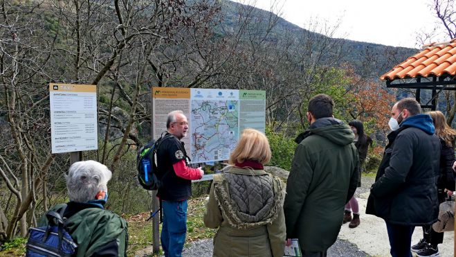 Menalon Trail | &Gamma;&iota;&alpha; &pi;&epsilon;&rho;&pi;ά&tau;&eta;&mu;&alpha; &sigma;&tau;&eta;&nu; &omicron;&rho;&epsilon;&iota;&nu;ή &Alpha;&rho;&kappa;&alpha;&delta;ί&alpha;!