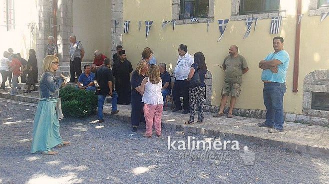 &Delta;&eta;&mu;&eta;&tau;&sigma;ά&nu;&alpha;: &Mu;&epsilon;&tau;ά &tau;&eta;&nu; &omicron;&rho;&gamma;ή &tau;&omicron;&upsilon; &lambda;&alpha;&omicron;ύ, &omicron; &Delta;&epsilon;&sigma;&pi;ό&tau;&eta;&sigmaf; &alpha;&pi;&omicron;&phi;ά&sigma;&iota;&sigma;&epsilon; &nu;&alpha; &kappa;&rho;&alpha;&tau;ή&sigma;&epsilon;&iota; &tau;&omicron;&nu; &pi;&alpha;&pi;ά &sigma;&tau;&omicron; &chi;&omega;&rho;&iota;ό!