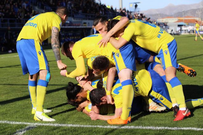 &Tau;&alpha; "&kappa;&lambda;&iota;&kappa;" &tau;&eta;&sigmaf; &mu;&epsilon;&gamma;ά&lambda;&eta;&sigmaf; &nu;ί&kappa;&eta;&sigmaf; &tau;&omicron;&upsilon; &Alpha;&sigma;&tau;έ&rho;&alpha; &epsilon;&pi;ί &tau;&omicron;&upsilon; &Pi;&Alpha;&Omicron;&Kappa;!