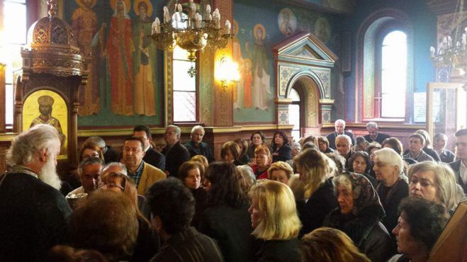 &Gamma;&iota;&omicron;&rho;&tau;ά&zeta;&epsilon;&iota; &sigma;ή&mu;&epsilon;&rho;&alpha; &tau;&omicron; &pi;&alpha;&rho;&epsilon;&kappa;&kappa;&lambda;ή&sigma;&iota; &tau;&omicron;&upsilon; &Nu;&epsilon;&omicron;&mu;ά&rho;&tau;&upsilon;&rho;&alpha; &Delta;&eta;&mu;&eta;&tau;&rho;ί&omicron;&upsilon; (&epsilon;&iota;&kappa;ό&nu;&epsilon;&sigmaf;)