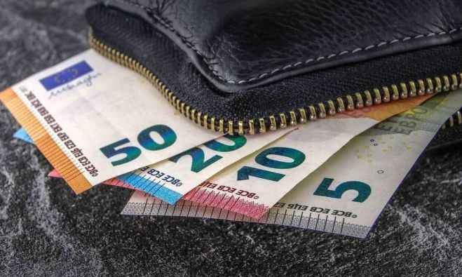 &Kappa;&alpha;&tau;ώ&tau;&alpha;&tau;&omicron;&sigmaf; &mu;&iota;&sigma;&theta;ό&sigmaf; | &Delta;&iota;&pi;&lambda;ή &alpha;ύ&xi;&eta;&sigma;&eta; &epsilon;&nu;&tau;ό&sigmaf; &tau;&omicron;&upsilon; 2022