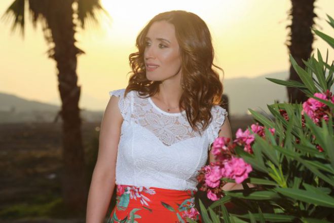 &Gamma;&iota;ώ&tau;&alpha; &Gamma;&rho;ί&beta;&alpha;: "&Epsilon;ί&mu;&alpha;&iota; &gamma;&epsilon;&nu;&nu;&eta;&mu;έ&nu;&eta; &sigma;&tau;&eta;&nu; &Beta;&omicron;&upsilon;&lambda;&gamma;&alpha;&rho;ί&alpha;, &omicron;&iota; &gamma;&omicron;&nu;&epsilon;ί&sigmaf; &mu;&omicron;&upsilon; &epsilon;ί&nu;&alpha;&iota; Έ&lambda;&lambda;&eta;&nu;&epsilon;&sigmaf;, &Sigma;&alpha;&rho;&alpha;&kappa;&alpha;&tau;&sigma;ά&nu;&omicron;&iota;"