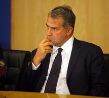 &Sigma;&tau;&eta;&nu; ... &alpha;&nu;&tau;&epsilon;&pi;ί&theta;&epsilon;&sigma;&eta; &omicron; &Beta;&omicron;&rho;ί&delta;&eta;&sigmaf;: &laquo;&Eta; &alpha;&pi;ό&phi;&alpha;&sigma;&eta; &gamma;&iota;&alpha; &tau;&alpha; &delta;&iota;ό&delta;&iota;&alpha; &Kappa;&alpha;&lambda;&alpha;&mu;ά&tau;&alpha;&sigmaf; &pi;&rho;&omicron;&alpha;&sigma;&pi;ί&zeta;&epsilon;&iota; &tau;&alpha; &sigma;&upsilon;&mu;&phi;έ&rho;&omicron;&nu;&tau;&alpha; &tau;&omicron;&upsilon; &Epsilon;&lambda;&lambda;&eta;&nu;&iota;&kappa;&omicron;ύ &lambda;&alpha;&omicron;ύ&raquo;!