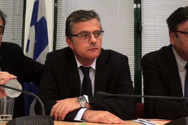 &Omicron; &Sigma;&upsilon;&nu;ή&gamma;&omicron;&rho;&omicron;&sigmaf; &tau;&omicron;&upsilon; &Pi;&omicron;&lambda;ί&tau;&eta; έ&rho;&chi;&epsilon;&tau;&alpha;&iota; &sigma;&tau;&eta;&nu; &Tau;&rho;ί&pi;&omicron;&lambda;&eta;