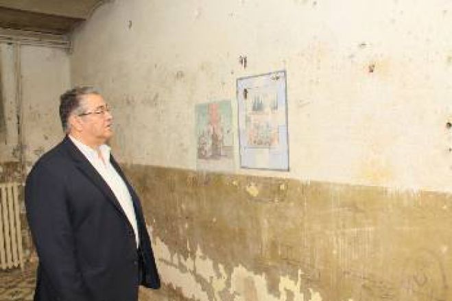Συγκλονισμένος ο Κουτσούμπας από τα υπόγεια του Δικαστηρίου της Τρίπολης