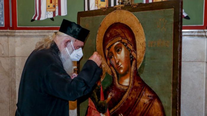 &Alpha;&rho;&chi;&iota;&epsilon;&pi;ί&sigma;&kappa;&omicron;&pi;&omicron;&sigmaf; &Iota;&epsilon;&rho;ώ&nu;&upsilon;&mu;&omicron;&sigmaf; &gamma;&iota;&alpha; &kappa;&omicron;&rho;&omega;&nu;&omicron;ϊό: "&Phi;&omicron;&beta;ή&theta;&eta;&kappa;&alpha; &kappa;&alpha;&iota; &pi;ό&nu;&epsilon;&sigma;&alpha; &pi;&omicron;&lambda;ύ"