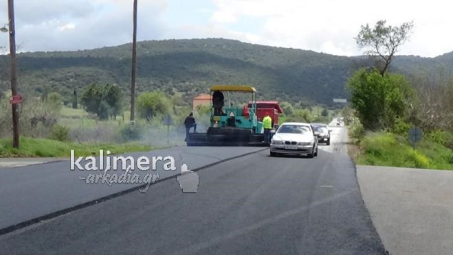 Εργασίες ασφαλτόστρωσης στο δρόμο «Τρίπολης – Σπάρτης» (vd)