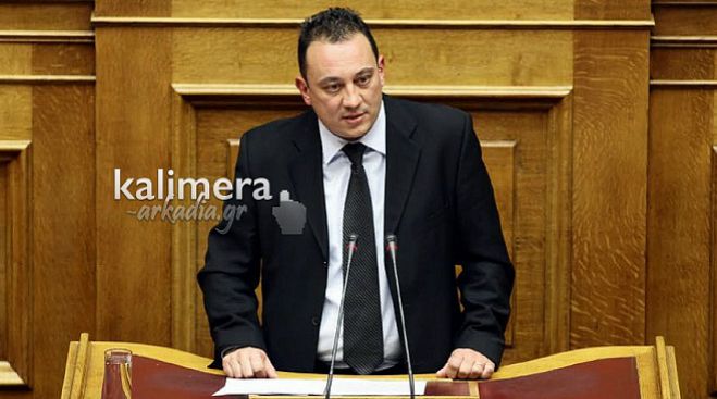 «Δεν είμαι ομοφοβικός. Με το Σύμφωνο Συμβίωσης είμαι αντίθετος» εξηγεί ο Κώστας Βλάσης