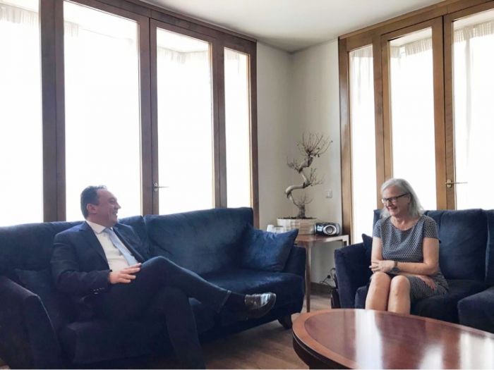 Σε εξαιρετικό κλίμα η συνάντηση Βλάση με την Πρέσβη της Αυστρίας