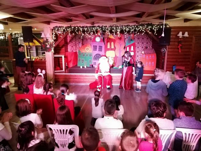 &Chi;&rho;&iota;&sigma;&tau;&omicron;&upsilon;&gamma;&epsilon;&nu;&nu;&iota;ά&tau;&iota;&kappa;&eta; &gamma;&iota;&omicron;&rho;&tau;ή &gamma;&iota;&alpha; &tau;&alpha; &pi;&alpha;&iota;&delta;&iota;ά &tau;&omega;&nu; &alpha;&sigma;&tau;&upsilon;&nu;&omicron;&mu;&iota;&kappa;ώ&nu; &sigma;&tau;&eta;&nu; &Tau;&rho;ί&pi;&omicron;&lambda;&eta;