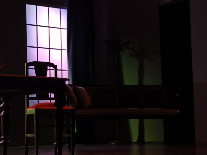 &Eta; &Theta;&epsilon;&alpha;&tau;&rho;&iota;&kappa;ή &Omicron;&mu;ά&delta;&alpha; &Tau;&rho;ί&pi;&omicron;&lambda;&eta;&sigmaf; &gamma;&iota;&omicron;&rho;&tau;ά&zeta;&epsilon;&iota; &tau;&eta;&nu; &Pi;&alpha;&gamma;&kappa;ό&sigma;&mu;&iota;&alpha; &Eta;&mu;έ&rho;&alpha; &Theta;&epsilon;ά&tau;&rho;&omicron;&upsilon;!