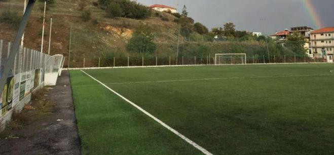 &Sigma;&mu;&upsilon;&rho;&nu;&iota;ώ&tau;&eta;&sigmaf; &gamma;&iota;&alpha; &tau;&omicron; έ&rho;&gamma;&omicron; &sigma;&tau;&omicron; &gamma;ή&pi;&epsilon;&delta;&omicron; &Phi;&iota;&lambda;&iota;&kappa;ώ&nu;: "&Epsilon;&lambda;&pi;ί&zeta;&omega; &nu;&alpha; &mu;&eta;&nu; &pi;&epsilon;&rho;ά&sigma;&omicron;&upsilon;&nu; ά&lambda;&lambda;&alpha; &delta;έ&kappa;&alpha; &chi;&rho;ό&nu;&iota;&alpha; &gamma;&iota;&alpha; &nu;&alpha; &upsilon;&lambda;&omicron;&pi;&omicron;&iota;&eta;&theta;&epsilon;ί"