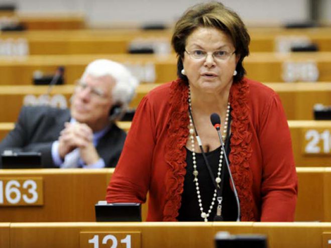 &Nu;&Delta; - &Epsilon;&upsilon;&rho;&omega;&epsilon;&kappa;&lambda;&omicron;&gamma;έ&sigmaf; | &Sigma;&tau;&eta;&nu; &Tau;&rho;ί&pi;&omicron;&lambda;&eta; έ&rho;&chi;&epsilon;&tau;&alpha;&iota; &tau;&eta;&nu; &Kappa;&upsilon;&rho;&iota;&alpha;&kappa;ή &eta; &Nu;ί&kappa;&eta; &Tau;&zeta;&alpha;&beta;έ&lambda;&alpha;