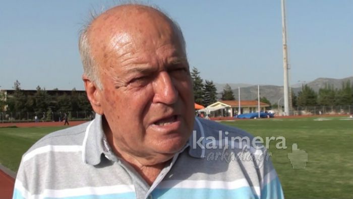 Ο Μανώλης Μανωλόπουλος μιλά συγκινημένος για το Φεστιβάλ Ρίψεων της Τρίπολης (vd)
