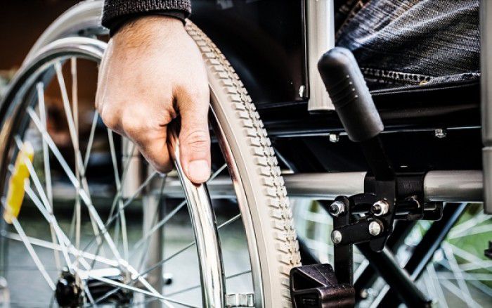 &Sigma;&epsilon; &delta;&rho;&alpha;&mu;&alpha;&tau;&iota;&kappa;ή &kappa;&alpha;&tau;ά&sigma;&tau;&alpha;&sigma;&eta; &tau;&alpha; ά&tau;&omicron;&mu;&alpha; &mu;&epsilon; &alpha;&nu;&alpha;&pi;&eta;&rho;ί&alpha; - &Mu;&epsilon;&iota;ώ&theta;&eta;&kappa;&alpha;&nu; &omicron;&iota; &epsilon;&pi;&iota;&kappa;&omicron;&upsilon;&rho;&iota;&kappa;έ&sigmaf; &sigma;&upsilon;&nu;&tau;ά&xi;&epsilon;&iota;&sigmaf; &tau;&omicron;&upsilon;&sigmaf;