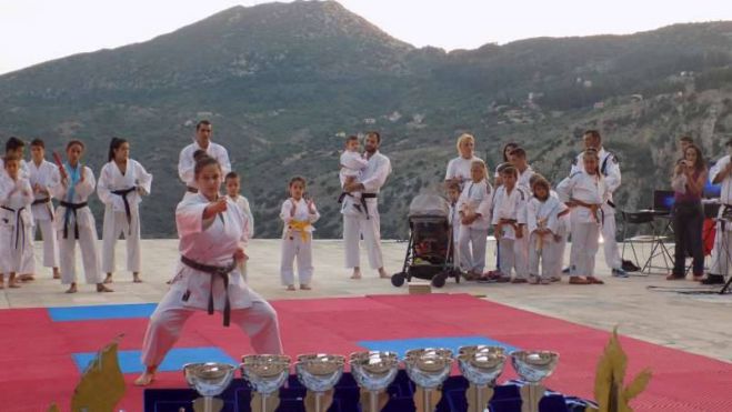 &Tau;&omicron;&upsilon;&rho;&nu;&omicron;&upsilon;ά &Pi;&omicron;&lambda;&epsilon;&mu;&iota;&kappa;ώ&nu; &Tau;&epsilon;&chi;&nu;ώ&nu; έ&gamma;&iota;&nu;&epsilon; &sigma;&tau;&eta; &Delta;&eta;&mu;&eta;&tau;&sigma;ά&nu;&alpha;! (&epsilon;&iota;&kappa;ό&nu;&epsilon;&sigmaf;)