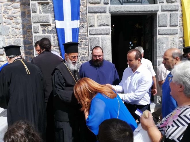 &Tau;&alpha; &omicron;&nu;&omicron;&mu;&alpha;&sigma;&tau;ή&rho;&iota;&alpha; &tau;&omicron;&upsilon; &Mu;&eta;&tau;&rho;&omicron;&pi;&omicron;&lambda;ί&tau;&eta; &Alpha;&lambda;έ&xi;&alpha;&nu;&delta;&rho;&omicron;&upsilon; &sigma;&tau;&eta; &gamma;&epsilon;&nu;έ&tau;&epsilon;&iota;&rho;ά &tau;&omicron;&upsilon; (&epsilon;&iota;&kappa;ό&nu;&epsilon;&sigmaf;)