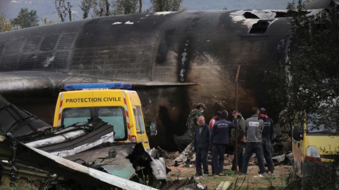 Παγκόσμιο σοκ από την αεροπορική τραγωδία στην Αλγερία | Σκοτώθηκαν 257 άνθρωποι (vd)