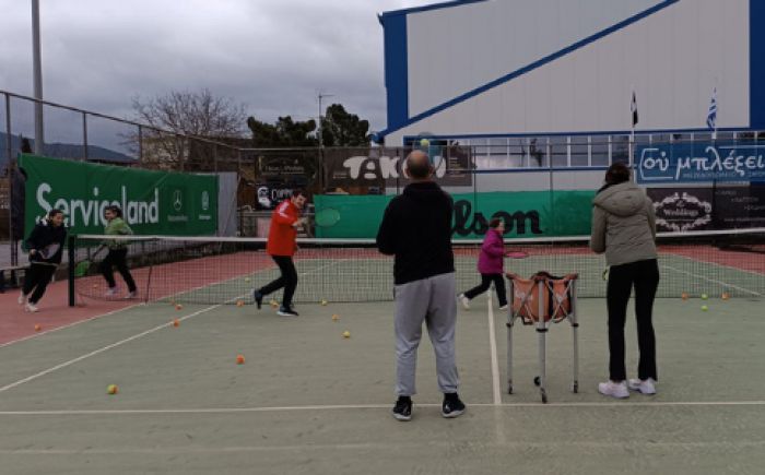 Ό&tau;&alpha;&nu; &tau;&omicron; &tau;έ&nu;&iota;&sigmaf; &gamma;ί&nu;&epsilon;&tau;&alpha;&iota; &kappa;ά&tau;&iota; &pi;&epsilon;&rho;&iota;&sigma;&sigma;ό&tau;&epsilon;&rho;&omicron; &alpha;&pi;ό ά&theta;&lambda;&eta;&mu;&alpha; &sigma;&tau;&omicron; &Kappa;&Delta;&Alpha;&Pi; &Mu;&Epsilon;&Alpha; &alpha;&pi;ό &tau;&omicron;&nu; ό&mu;&iota;&lambda;&omicron; &tau;&eta;&sigmaf; &Alpha;&Epsilon;&Kappa; &Tau;&rho;ί&pi;&omicron;&lambda;&eta;&sigmaf;