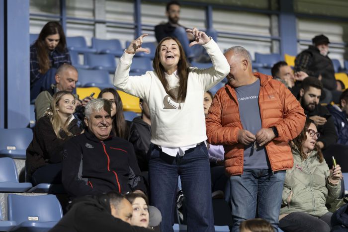 &Omicron; ASTERAS AKTOR &sigma;&tau;έ&lambda;&nu;&epsilon;&iota; &mu;ή&nu;&upsilon;&mu;&alpha; &zeta;&omega;ή&sigmaf; &kappa;&alpha;&iota; &epsilon;&lambda;&pi;ί&delta;&alpha;&sigmaf;! (vd)