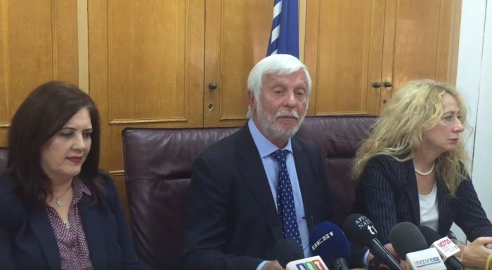 Τατούλης: "Δεν ζήτησα ποτέ χρίσματα" - Φουλ επίθεση σε Μητσοτάκη: "Θέλει περιφερειάρχες ... πειθήνια όργανα"! (vd)