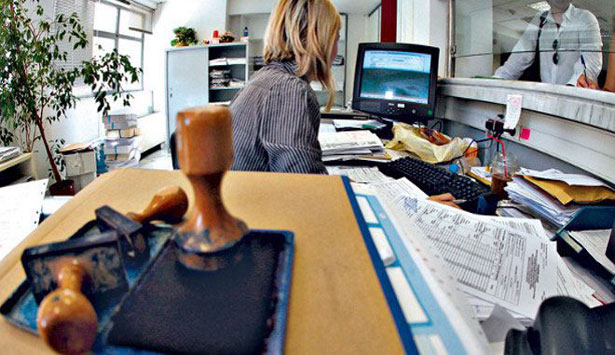 &Omicron;&kappa;&tau;ώ &epsilon;&rho;&omega;&tau;ή&sigma;&epsilon;&iota;&sigmaf; &kappa;&alpha;&iota; &alpha;&pi;&alpha;&nu;&tau;ή&sigma;&epsilon;&iota;&sigmaf; &gamma;&iota;&alpha; &tau;&eta;&nu; &alpha;&xi;&iota;&omicron;&lambda;ό&gamma;&eta;&sigma;&eta; &tau;&omega;&nu; &delta;&eta;&mu;&omicron;&sigma;ί&omega;&nu; &upsilon;&pi;&alpha;&lambda;&lambda;ή&lambda;&omega;&nu;