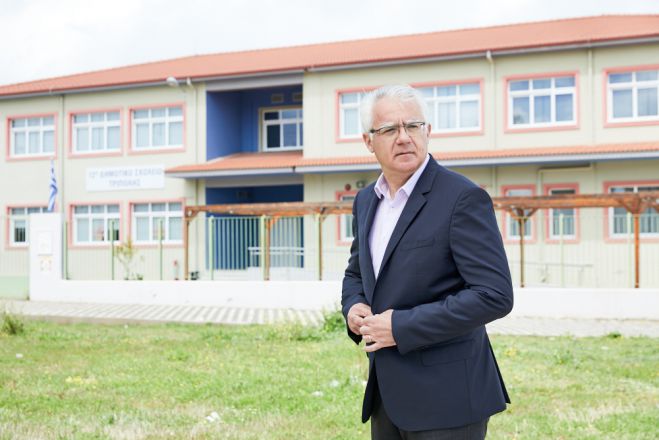 &Sigma;&mu;&upsilon;&rho;&nu;&iota;ώ&tau;&eta;&sigmaf;: "&Theta;&alpha; &sigma;&upsilon;&nu;&iota;&sigma;&tau;&omicron;ύ&sigma;&alpha; &sigma;&tau;&omicron;&nu; &kappa;. &Tau;&zeta;&iota;&omicron;ύ&mu;&eta; &nu;&alpha; &eta;&rho;&epsilon;&mu;ή&sigma;&epsilon;&iota; &kappa;&alpha;&iota; &nu;&alpha; &pi;&rho;&omicron;&sigma;έ&lambda;&theta;&epsilon;&iota; &mu;&epsilon; &nu;&eta;&phi;&alpha;&lambda;&iota;ό&tau;&eta;&tau;&alpha; &sigma;&tau;&omicron;&nu; &pi;&rho;&omicron;&epsilon;&kappa;&lambda;&omicron;&gamma;&iota;&kappa;ό &delta;&iota;ά&lambda;&omicron;&gamma;&omicron; &pi;&rho;&omicron;&sigmaf; &tau;&iota;&sigmaf; &Delta;&eta;&mu;&omicron;&tau;&iota;&kappa;έ&sigmaf; &Epsilon;&kappa;&lambda;&omicron;&gamma;έ&sigmaf;"