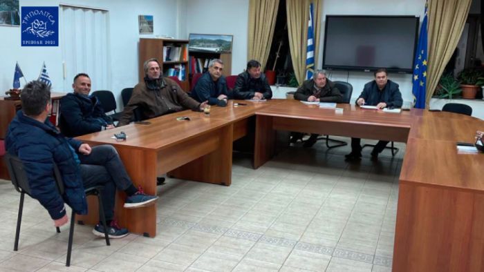 &Sigma;&tau;&eta; &Sigma;&kappa;&iota;&rho;ί&tau;&iota;&delta;&alpha; &omicron; &Tau;&zeta;&iota;&omicron;ύ&mu;&eta;&sigmaf;: &laquo;&Beta;&epsilon;&lambda;&tau;&iota;ώ&nu;&omicron;&upsilon;&mu;&epsilon; &sigma;&upsilon;&nu;&epsilon;&chi;ώ&sigmaf; &tau;&eta;&nu; &kappa;&alpha;&theta;&eta;&mu;&epsilon;&rho;&iota;&nu;ό&tau;&eta;&tau;&alpha; &sigma;&tau;&alpha; &chi;&omega;&rho;&iota;ά &mu;&alpha;&sigmaf;&raquo;