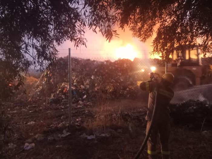 Υπό έλεγχο η φωτιά στο Άστρος - Συνεχίζεται η επιχωμάτωση μέσα στη νύχτα