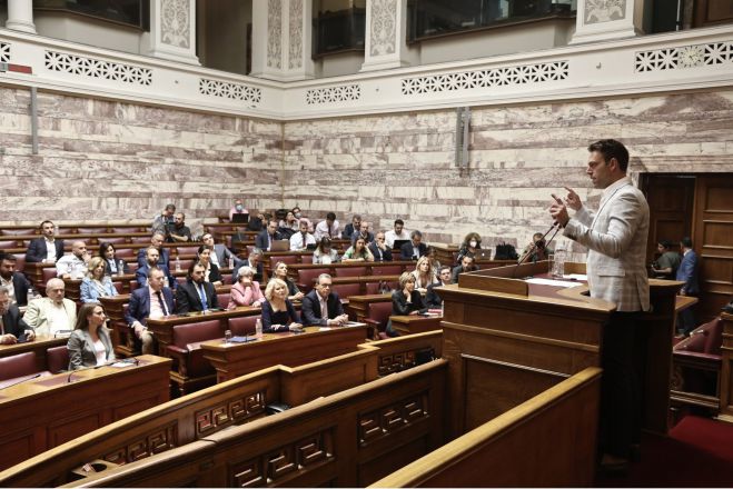 &Omicron; &Alpha;&rho;&kappa;ά&sigmaf; &Delta;&rho;ί&tau;&sigma;&alpha;&sigmaf; &kappa;&alpha;&lambda;&epsilon;ί &tau;&omicron;&nu; &Kappa;&alpha;&sigma;&sigma;&epsilon;&lambda;ά&kappa;&eta; &nu;&alpha;&hellip; &laquo;&theta;έ&sigma;&epsilon;&iota; &epsilon;&alpha;&upsilon;&tau;ό&nu; &epsilon;&kappa;&tau;ό&sigmaf; &Sigma;&Upsilon;&Rho;&Iota;&Zeta;&Alpha; &kappa;&alpha;&iota; &nu;&alpha; &iota;&delta;&rho;ύ&sigma;&epsilon;&iota; &nu;έ&omicron; &kappa;ό&mu;&mu;&alpha;&raquo;