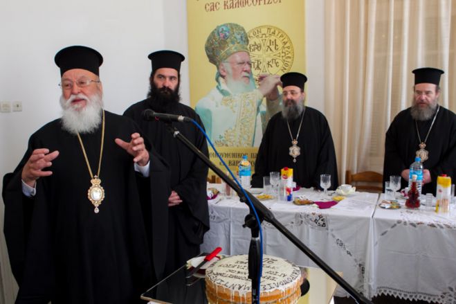 &Mu;&nu;&eta;&mu;ό&sigma;&upsilon;&nu;&omicron; &gamma;&iota;&alpha; &alpha;&epsilon;ί&mu;&nu;&eta;&sigma;&tau;&omicron;&upsilon;&sigmaf; &Alpha;&rho;&chi;&iota;&epsilon;&rho;&epsilon;ί&sigmaf; &kappa;&alpha;&iota; &delta;&omega;&rho;&eta;&tau;έ&sigmaf; &sigma;&tau;&omicron;&nu; &Mu;&eta;&tau;&rho;&omicron;&pi;&omicron;&lambda;&iota;&tau;&iota;&kappa;ό &Nu;&alpha;ό