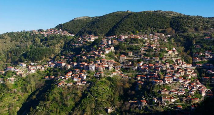 &quot;Οι παρατάξεις του δημοτικού συμβουλίου αγνόησαν την προσφορά του Πανελλήνιου Διαγωνισμού Δημοτικού Τραγουδιού στα Λαγκάδια&quot;
