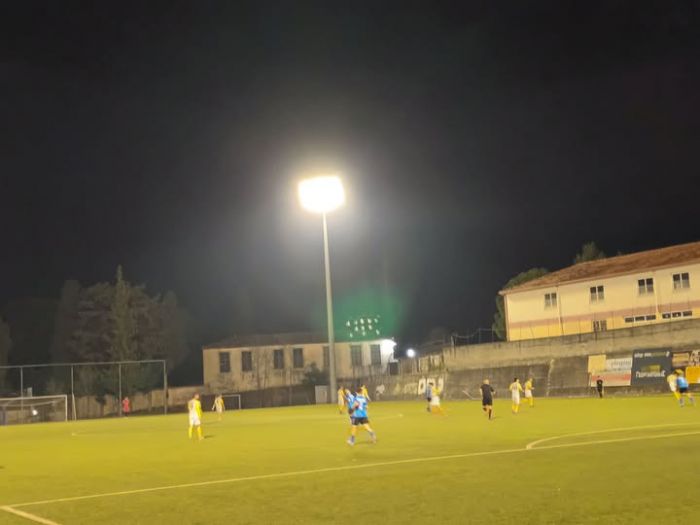 &Pi;&omicron;&delta;ό&sigma;&phi;&alpha;&iota;&rho;&omicron; &Alpha;&rho;&kappa;&alpha;&delta;ί&alpha;&sigmaf; | &Tau;&alpha; &pi;&rho;ώ&tau;&alpha; &alpha;&pi;&omicron;&tau;&epsilon;&lambda;έ&sigma;&mu;&alpha;&tau;&alpha; &sigma;&epsilon;&epsilon; play off &kappa;&alpha;&iota; play out!