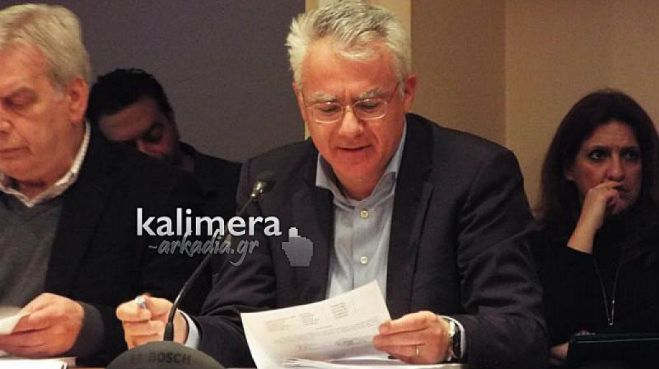 &Pi;&rho;&omega;&tau;&omicron;&beta;&omicron;&upsilon;&lambda;ί&epsilon;&sigmaf; &gamma;&iota;&alpha; &tau;&alpha; &sigma;&kappa;&omicron;&upsilon;&pi;ί&delta;&iota;&alpha; &alpha;&nu;&alpha;&lambda;&alpha;&mu;&beta;ά&nu;&epsilon;&iota; &omicron; &Sigma;&mu;&upsilon;&rho;&nu;&iota;ώ&tau;&eta;&sigmaf;: &laquo;&Delta;&epsilon;&nu; &sigma;&upsilon;&mu;&mu;&epsilon;&tau;έ&chi;&omicron;&upsilon;&mu;&epsilon; &sigma;&tau;&eta;&nu; &kappa;&omicron;&rho;&omicron;ϊ&delta;ί&alpha; &tau;&omega;&nu; &delta;&eta;&mu;&omicron;&tau;ώ&nu;&raquo;