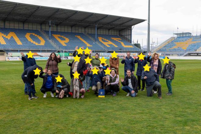 &Omicron; &Alpha;&sigma;&tau;έ&rho;&alpha;&sigmaf; &upsilon;&pi;&omicron;&delta;έ&chi;&theta;&eta;&kappa;&epsilon; &sigma;&tau;&iota;&sigmaf; &epsilon;&gamma;&kappa;&alpha;&tau;&alpha;&sigma;&tau;ά&sigma;&epsilon;&iota;&sigmaf; &tau;&omicron;&upsilon; &tau;&alpha; &pi;&alpha;&iota;&delta;&iota;ά &tau;&omicron;&upsilon; &Kappa;&Delta;&Alpha;&Pi; &Mu;&Epsilon;&Alpha; &Delta;ή&mu;&omicron;&upsilon; &Tau;&rho;ί&pi;&omicron;&lambda;&eta;&sigmaf;