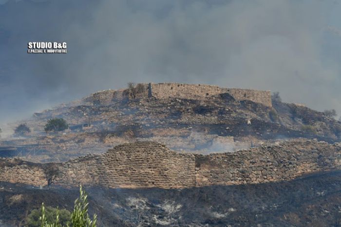 &Tau;&rho;&alpha;&gamma;&iota;&kappa;έ&sigmaf; &epsilon;&iota;&kappa;ό&nu;&epsilon;&sigmaf; &alpha;&pi;ό &tau;&eta;&nu; &pi;&upsilon;&rho;&kappa;&alpha;&gamma;&iota;ά &sigma;&tau;&iota;&sigmaf; &Mu;&upsilon;&kappa;ή&nu;&epsilon;&sigmaf;