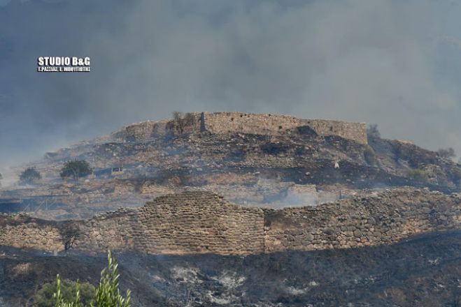 &Tau;&rho;&alpha;&gamma;&iota;&kappa;έ&sigmaf; &epsilon;&iota;&kappa;ό&nu;&epsilon;&sigmaf; &alpha;&pi;ό &tau;&eta;&nu; &pi;&upsilon;&rho;&kappa;&alpha;&gamma;&iota;ά &sigma;&tau;&iota;&sigmaf; &Mu;&upsilon;&kappa;ή&nu;&epsilon;&sigmaf;