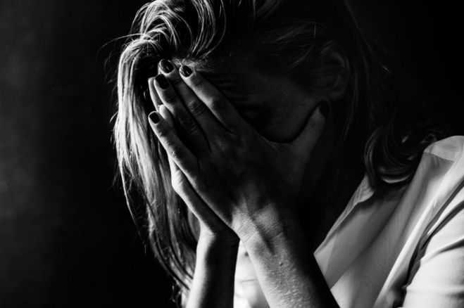 "&Delta;&epsilon; &phi;&tau;ά&nu;&epsilon;&iota; &pi;&omicron;&upsilon; &epsilon;ί&sigma;&alpha;&iota; &Gamma;&upsilon;&nu;&alpha;ί&kappa;&alpha;, &epsilon;ί&sigma;&alpha;&iota; &kappa;&alpha;&iota; &sigma;&upsilon;&nu;&delta;&iota;&kappa;&alpha;&lambda;ί&sigma;&tau;&rho;&iota;&alpha;..."