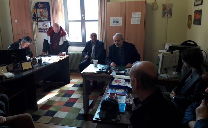 &Tau;&rho;ί&pi;&omicron;&lambda;&eta; | &Tau;&alpha; &alpha;&iota;&tau;ή&mu;&alpha;&tau;&alpha; &tau;&omega;&nu; &alpha;&tau;ό&mu;&omega;&nu; &mu;&epsilon; &epsilon;&iota;&delta;&iota;&kappa;έ&sigmaf; &alpha;&nu;ά&gamma;&kappa;&epsilon;&sigmaf; ά&kappa;&omicron;&upsilon;&sigma;&epsilon; &omicron; &Pi;&alpha;&pi;&alpha;&eta;&lambda;&iota;&omicron;ύ