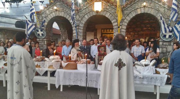 &Eta; &Alpha;&kappa;&omicron;&lambda;&omicron;&upsilon;&theta;ί&alpha; &tau;&omicron;&upsilon; &Epsilon;&sigma;&pi;&epsilon;&rho;&iota;&nu;&omicron;ύ &tau;&eta;&sigmaf; &Epsilon;&omicron;&rho;&tau;ή&sigmaf; &tau;&omicron;&upsilon; &Gamma;&epsilon;&nu;&epsilon;&sigma;ί&omicron;&upsilon; &tau;&eta;&sigmaf; &Upsilon;&pi;&epsilon;&rho;&alpha;&gamma;ί&alpha;&sigmaf; &Theta;&epsilon;&omicron;&tau;ό&kappa;&omicron;&upsilon; &sigma;&tau;&eta; &Mu;&eta;&lambda;&iota;ά (&epsilon;&iota;&kappa;ό&nu;&epsilon;&sigmaf;)