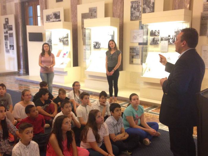 Μαθητές της Μεγαλόπολης υποδέχτηκε ο Βλάσης στη Βουλή! (εικόνες)