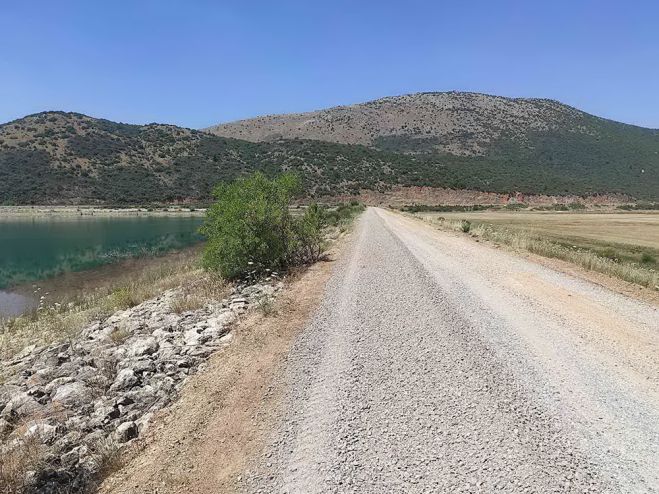 Λίμνη Τάκα | Θα φυτευτούν 800 δένδρα - Ασφαλτοστρώσεις και ετοιμασίες για ποδηλατόδρομο!