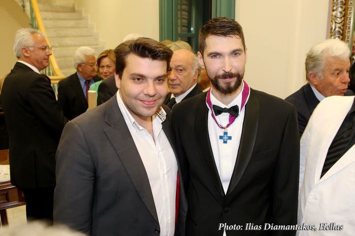 O Νικόλας Γιαννακόπουλος συνεχάρη με ενθουσιασμό τον διάσημο Αρκά Γλύπτη Νίκο Φλώρο
