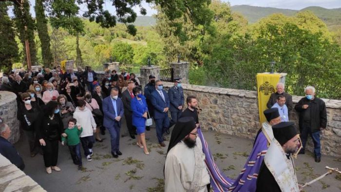 &Sigma;&tau;&eta;&nu; &upsilon;&pi;&omicron;&delta;&omicron;&chi;ή &tau;&omega;&nu; &lambda;&epsilon;&iota;&psi;ά&nu;&omega;&nu; &tau;&omicron;&upsilon; &Alpha;&gamma;ί&omicron;&upsilon; &Nu;&iota;&kappa;&omicron;&lambda;ά&omicron;&upsilon; &sigma;&tau;&eta;&nu; &Mu;&omicron;&nu;ή &Kappa;&alpha;&lambda;&tau;&epsilon;&zeta;ώ&nu; &omicron; &Alpha;&nu;&tau;&iota;&pi;&epsilon;&rho;&iota;&phi;&epsilon;&rho;&epsilon;&iota;ά&rho;&chi;&eta;&sigmaf; &Pi;.&Epsilon;. &Alpha;&rho;&kappa;&alpha;&delta;ί&alpha;&sigmaf; &Mu;. &Sigma;&kappa;&alpha;&nu;&tau;&zeta;ό&sigmaf;