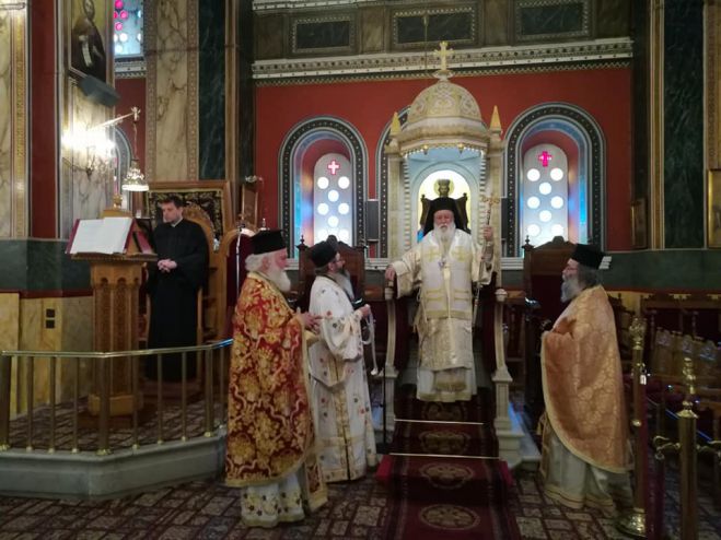 &Tau;&rho;ί&pi;&omicron;&lambda;&eta; | &Kappa;&epsilon;&kappa;&lambda;&epsilon;&iota;&sigma;&mu;έ&nu;&omega;&nu; &tau;&omega;&nu; &theta;&upsilon;&rho;ώ&nu; &eta; &epsilon;&omicron;&rho;&tau;ή &tau;&omicron;&upsilon; &Epsilon;&upsilon;&alpha;&gamma;&gamma;&epsilon;&lambda;&iota;&sigma;&mu;&omicron;ύ &tau;&eta;&sigmaf; &Theta;&epsilon;&omicron;&tau;ό&kappa;&omicron;&upsilon; (&epsilon;&iota;&kappa;ό&nu;&epsilon;&sigmaf;)