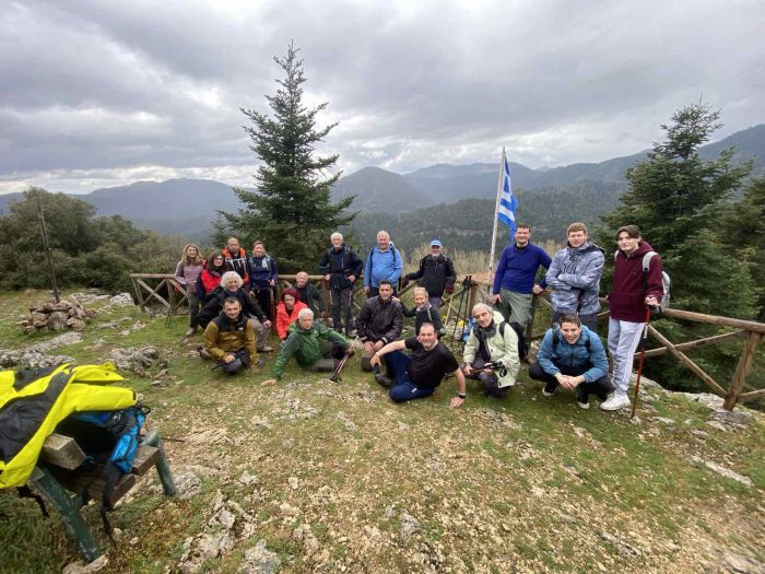 &Eta; &pi;&omicron;&rho;&epsilon;ί&alpha; &tau;&omicron;&upsilon; &Sigma;&Alpha;&Omicron;&Omicron; &sigma;&epsilon; &Chi;&rho;&upsilon;&sigma;&omicron;&beta;ί&tau;&sigma;&iota; &kappa;&alpha;&iota; &Lambda;&iota;&mu;&pi;&omicron;&beta;ί&sigma;&iota;