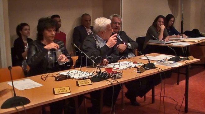 &laquo;&Gamma;&iota;&alpha; &tau;&omicron; &pi;&rho;ό&beta;&lambda;&eta;&mu;&alpha; &mu;&epsilon; &tau;&alpha; &sigma;&kappa;&omicron;&upsilon;&pi;ί&delta;&iota;&alpha; &sigma;&tau;&eta;&nu; &Tau;&rho;ί&pi;&omicron;&lambda;&eta; &phi;&tau;&alpha;ί&epsilon;&iota; &eta; &Pi;&epsilon;&rho;&iota;&phi;έ&rho;&epsilon;&iota;&alpha;. &Sigma;&phi;ί&xi;&tau;&epsilon; &tau;&eta;&sigmaf; &tau;&alpha; &lambda;&omicron;&upsilon;&rho;&iota;ά&raquo; (vd)!